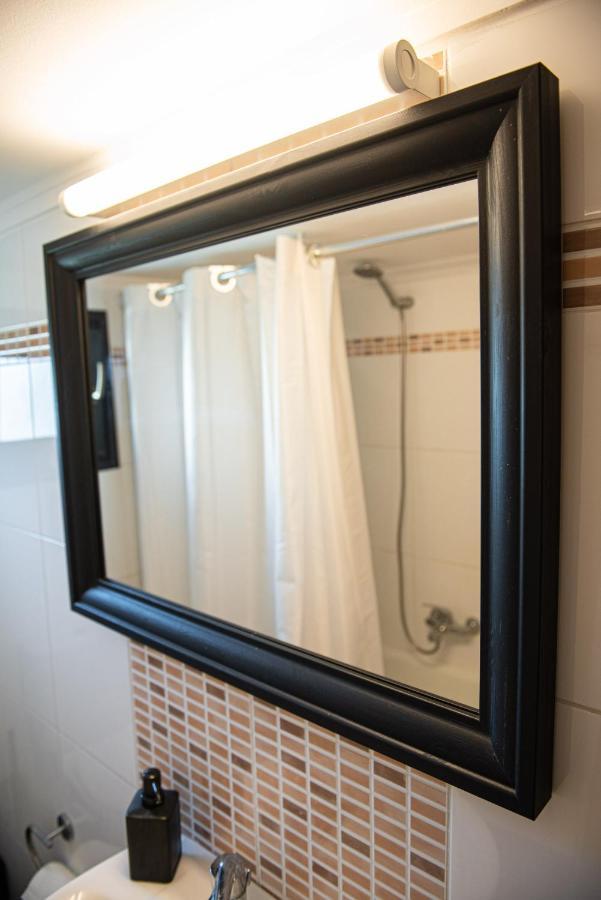 Grand Getaway Suite 300Mts From The Beach Peraía Esterno foto